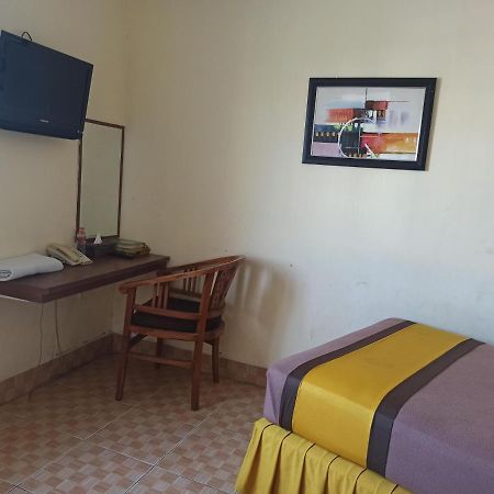 Al-Badar Hotel Syariah Макасар Екстериор снимка