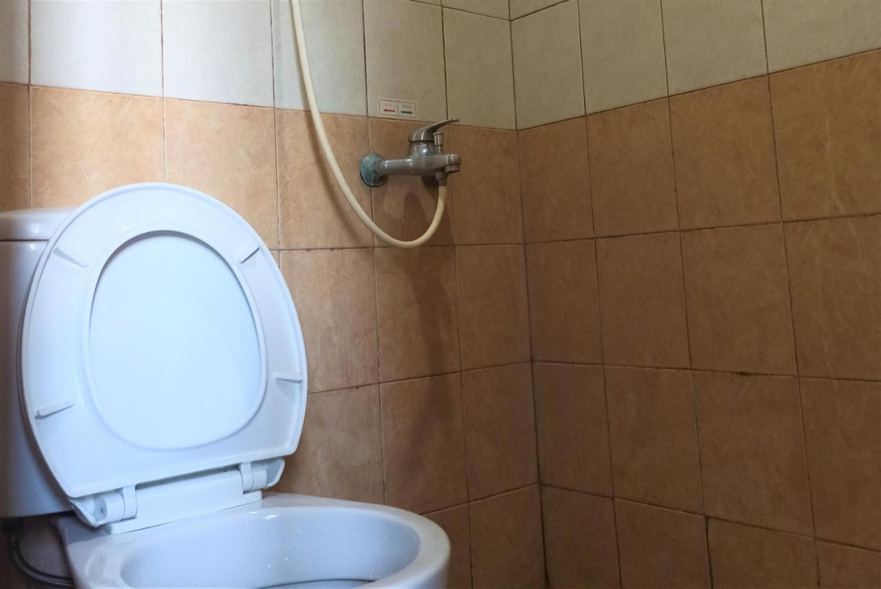 Al-Badar Hotel Syariah Макасар Екстериор снимка