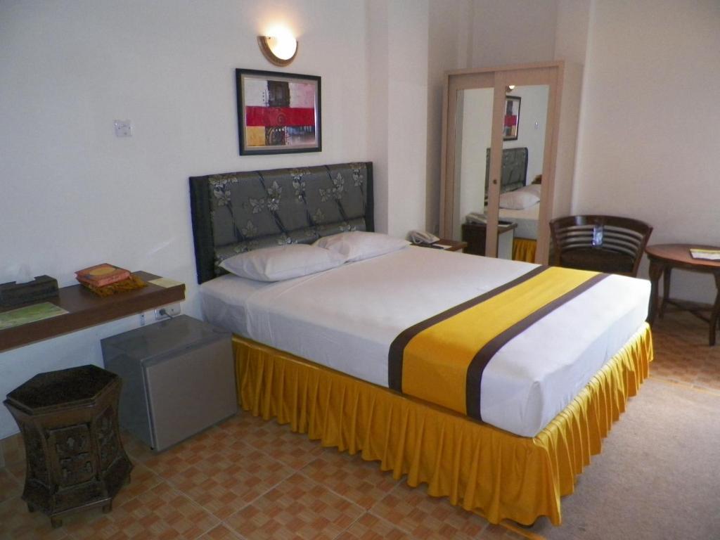 Al-Badar Hotel Syariah Макасар Екстериор снимка